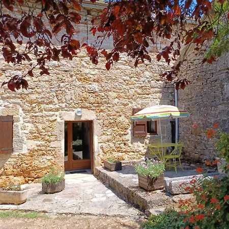 بيت للعطل L'estaplou
